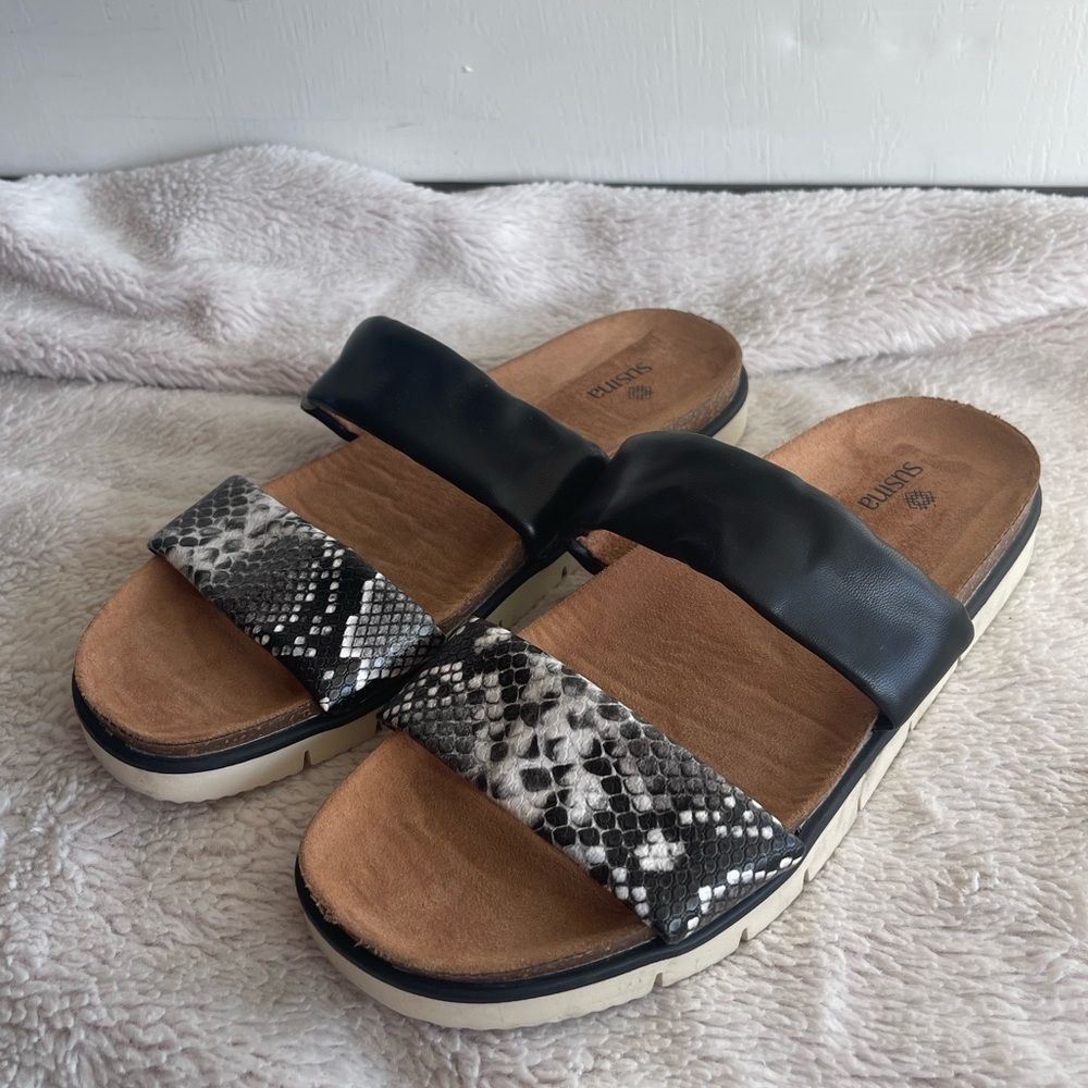 Susina Luisa Vegan leather black ivory chunky slide sandal